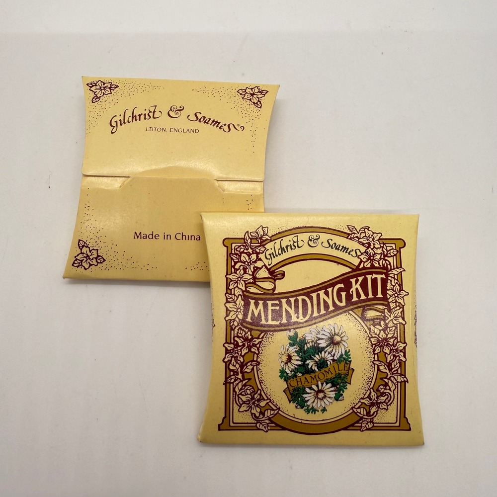 VTG Gilchrist & Soames Chamomile Mending Kit Travel Sewing Set Cream Floral 2pc